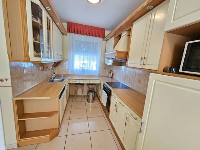 Kiadó ház Debrecen 140 nm