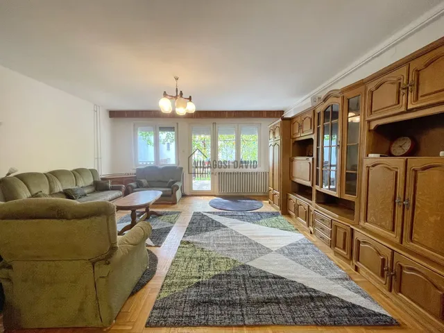 Kiadó ház Debrecen, Nagyerdő 150 nm