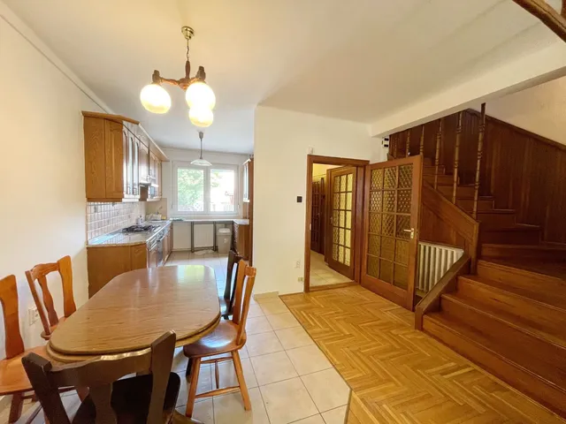 Kiadó ház Debrecen, Nagyerdő 150 nm