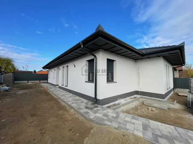 Eladó ház Mikepércs 110 nm