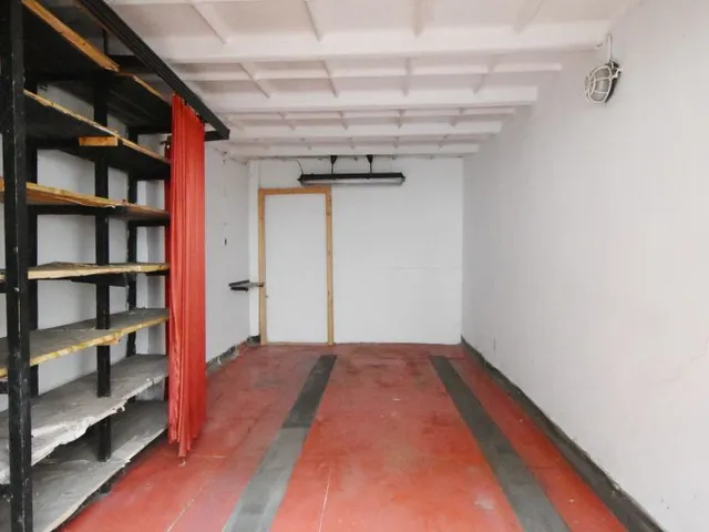 Eladó garázs Debrecen, Sestakert 18 nm