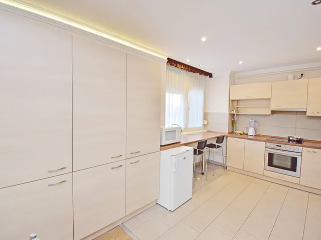 Kiadó lakás Debrecen, Nagyerdő 72 nm