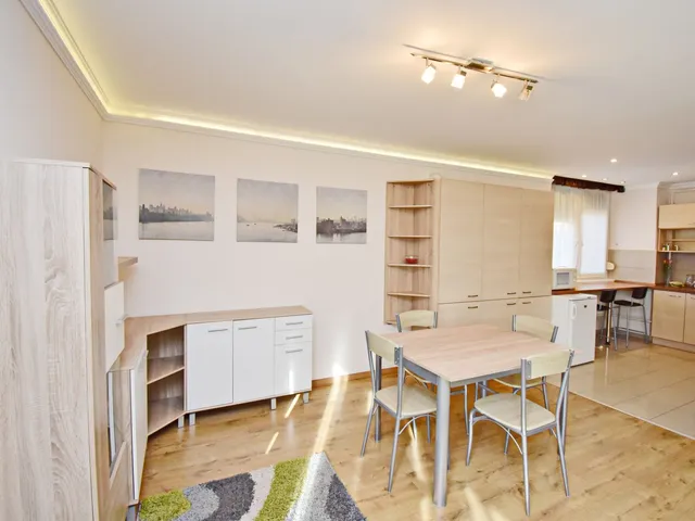 Kiadó lakás Debrecen, Nagyerdő 72 nm