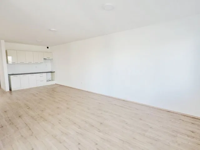 Kiadó lakás Debrecen, Tócóliget 66 nm