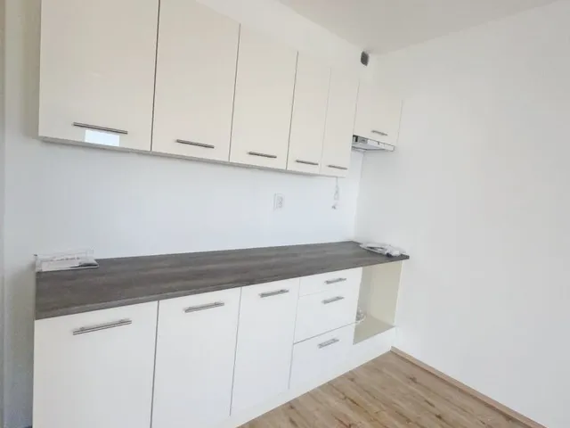 Kiadó lakás Debrecen, Tócóliget 66 nm