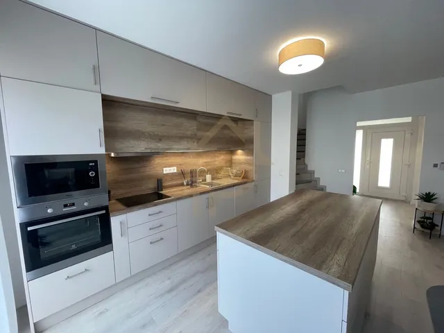 Kiadó ház Debrecen, Nyulas 150 nm