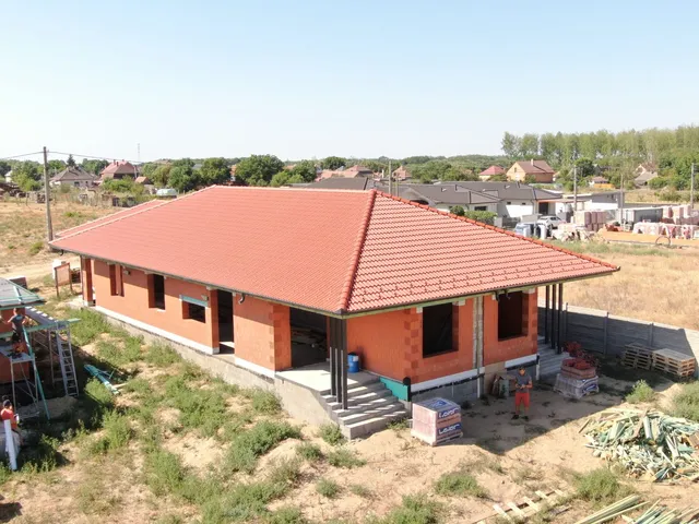 Eladó ház Hajdúsámson 111 nm