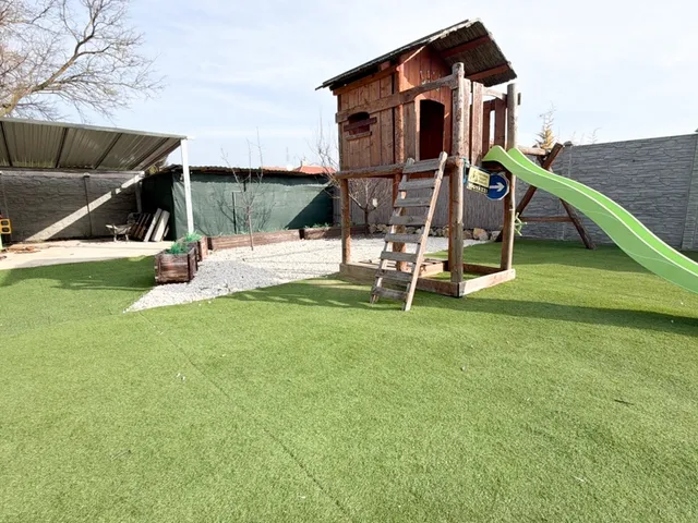 Eladó ház Debrecen, Júliatelep 135 nm