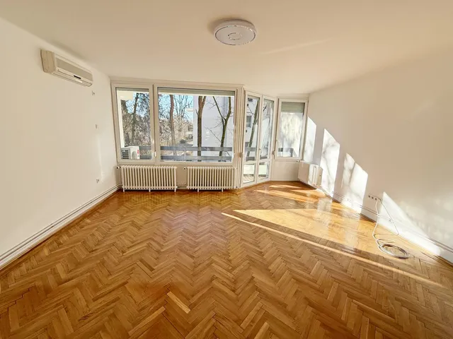 Kiadó lakás Debrecen, Nagyerdő 75 nm