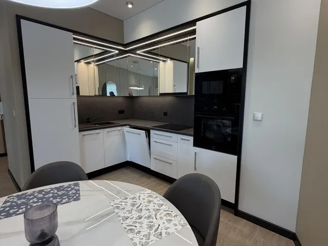 Kiadó lakás Debrecen, Nagyerdő 88 nm