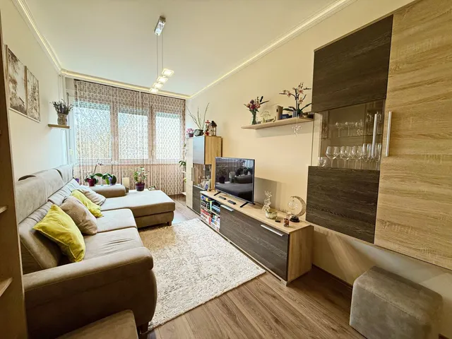 Eladó lakás Debrecen, Vargakert 61 nm