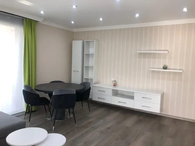 Kiadó lakás Debrecen, Nagyerdő 72 nm