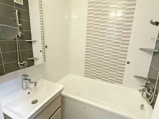 Eladó lakás Debrecen, Vénkert 55 nm