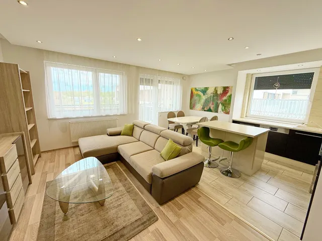 Kiadó lakás Debrecen, Nagyerdőalja 76 nm