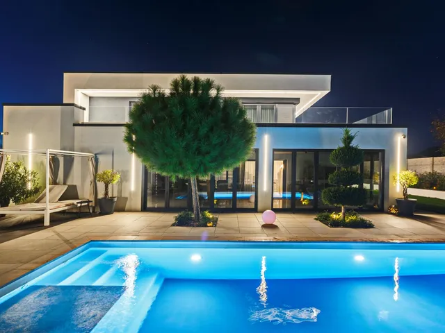 Eladó ház Debrecen, Lencztelep 300 nm