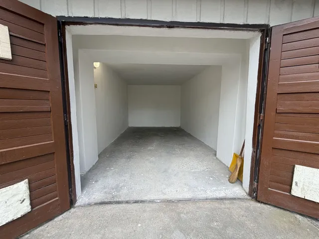 Kiadó garázs Debrecen, Újkert 13 nm