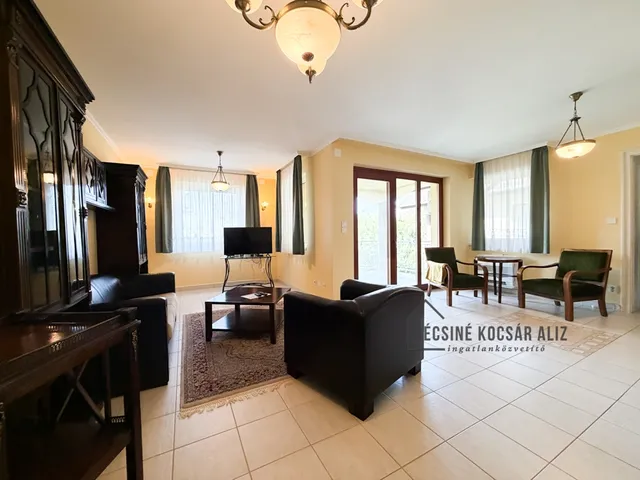 Kiadó lakás Debrecen, Belváros 120 nm