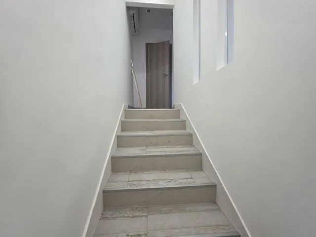 Kiadó ház Debrecen, Nagyerdő 150 nm