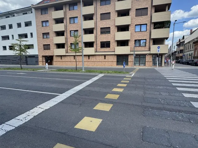 Kiadó garázs Debrecen, Belváros 15 nm