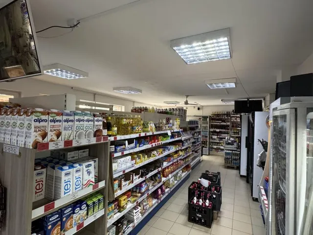 Kiadó kereskedelmi és ipari ingatlan Debrecen, Belváros 100 nm
