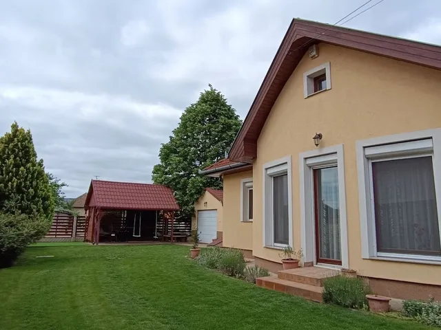 Kiadó ház Debrecen, Júliatelep 110 nm