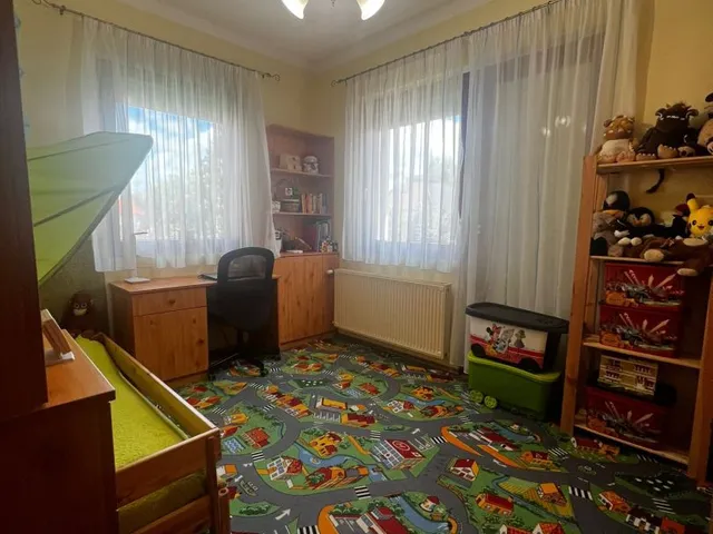 Kiadó ház Debrecen, Júliatelep 110 nm