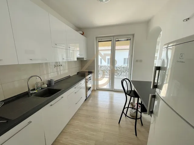 Kiadó lakás Debrecen, Nagyerdő 106 nm