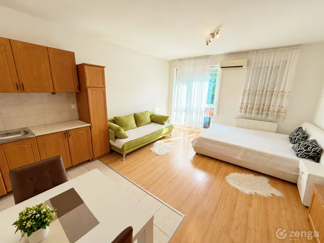 Eladó lakás Debrecen, Újkert 32 nm