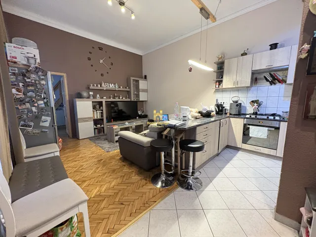 Eladó lakás Budapest VIII. kerület, Kisfaludy utca 55 nm