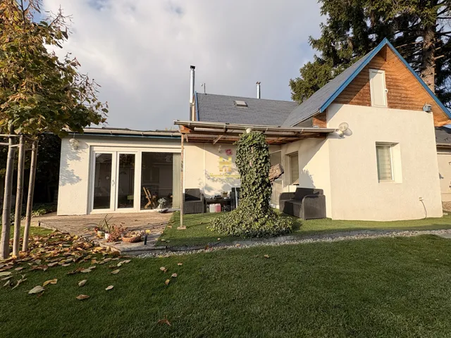 Eladó ház Budapest XXI. kerület, Királyerdő 245 nm