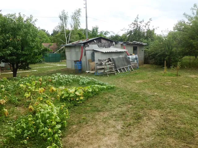 Eladó telek Szombathely, Parkerdő lakókert 651 nm