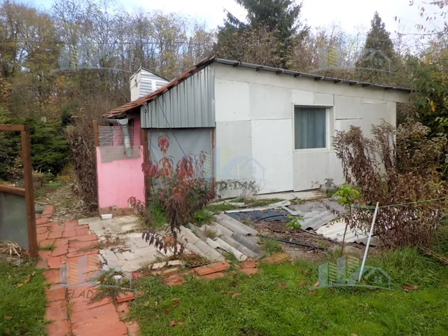 Eladó telek Szombathely 695 nm