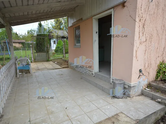 Eladó telek Szombathely, Középhegy 707 nm