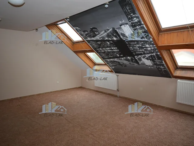 Eladó lakás Szombathely, Belváros, Hollán Ernő u. 140 nm