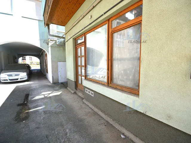 Eladó kereskedelmi és ipari ingatlan Szombathely, Belváros, Hollán Ernő u. 26 nm