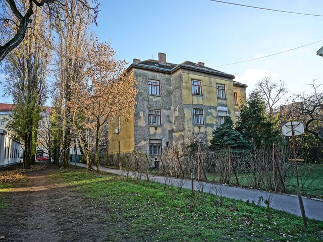 Eladó lakás Budapest XIV. kerület, Herminamező, Thököly út 162 372 nm