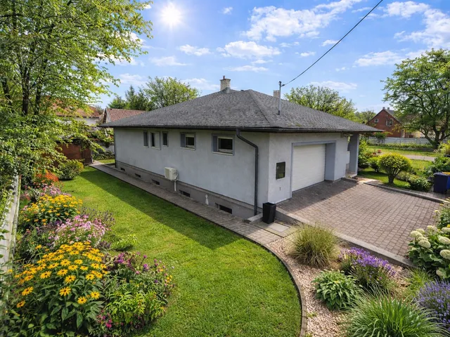 Eladó ház Ráckeve, Szulla 335 nm