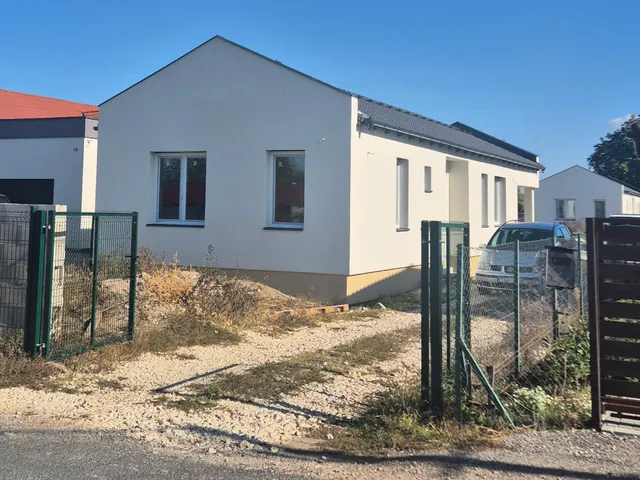 Eladó ház Székesfehérvár, Feketehegy 90 nm