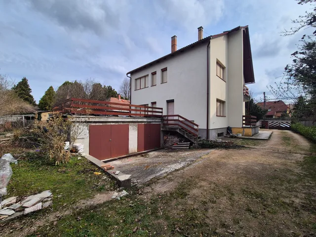 Eladó ház Székesfehérvár, Öreghegy 200 nm