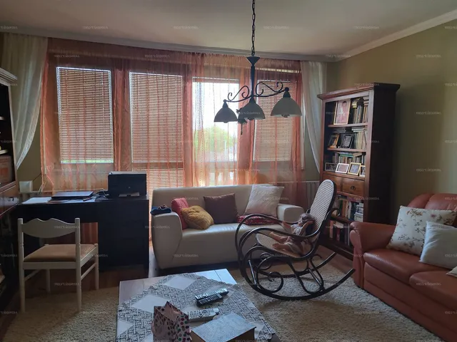 Eladó ház Galambok 315 nm