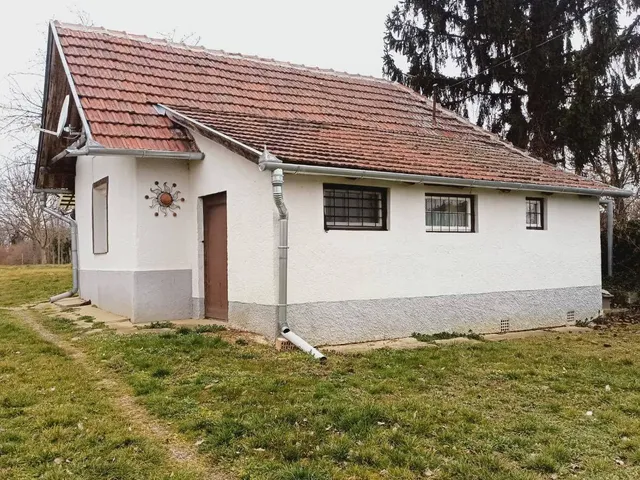 Eladó üdülő és hétvégi ház Galambok 45 nm