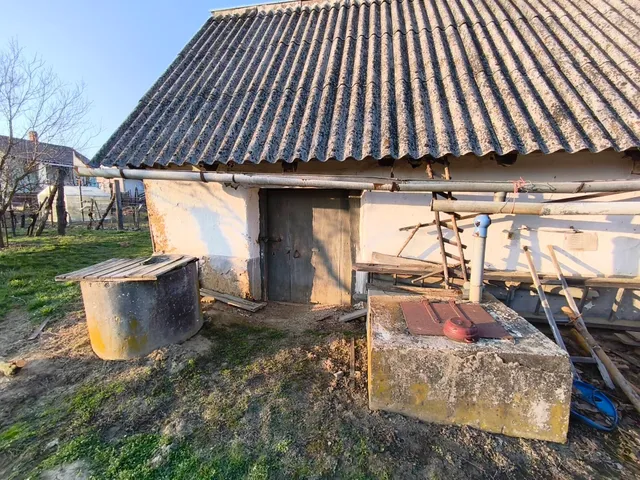 Eladó üdülő és hétvégi ház Galambok 30 nm