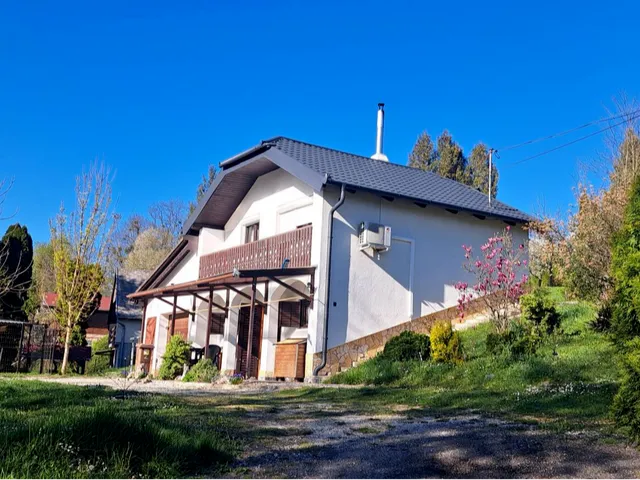 Eladó üdülő és hétvégi ház Galambok 40 nm