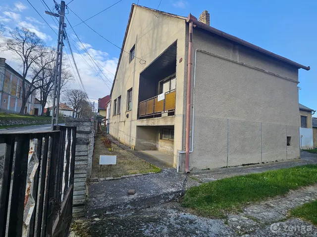 Eladó ház Pécs 200 nm