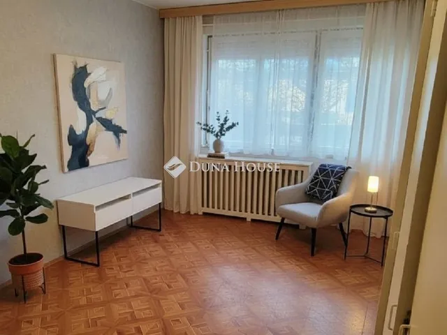 Eladó ház Budapest XV. kerület 187 nm