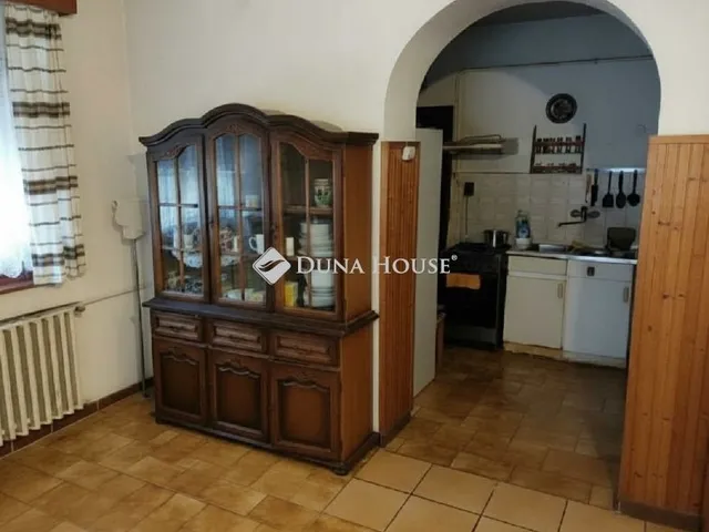 Eladó ház Budapest XV. kerület 187 nm