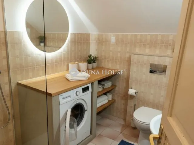 Eladó ház Budapest XV. kerület 187 nm