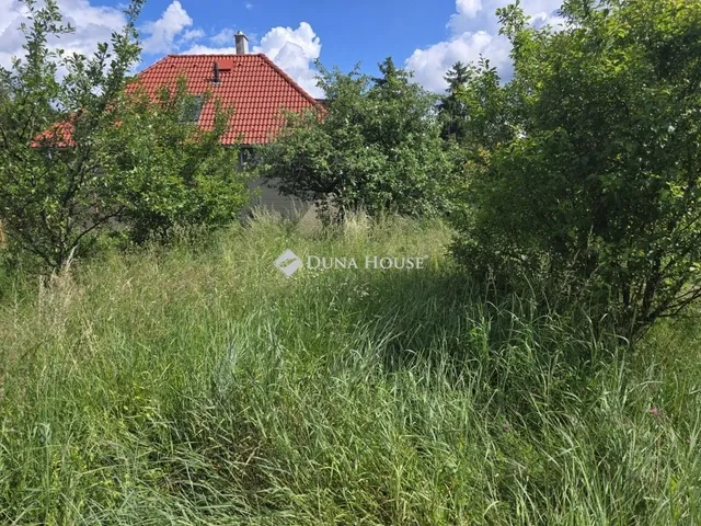 Eladó telek Törökbálint 714 nm
