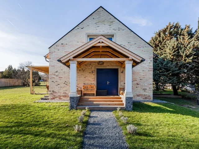 Eladó ház Badacsonytomaj 230 nm