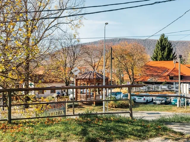 Eladó kereskedelmi és ipari ingatlan Pilisszentkereszt 160 nm